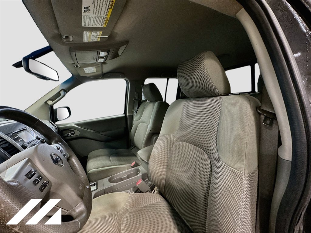 Used 2014 Nissan Frontier SV w/ SV Value Truck Package AWD/4WD image 21