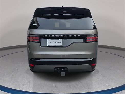 New 2025 Land Rover Discovery Dynamic SE image 6