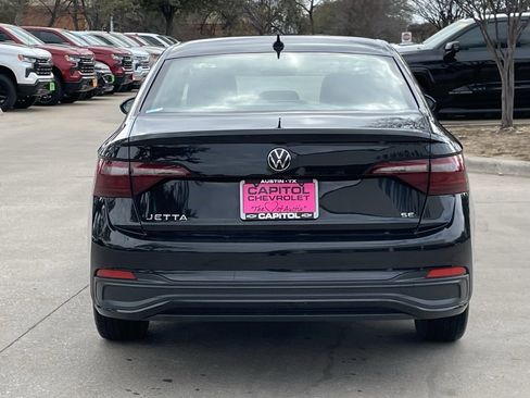 Used 2024 Volkswagen Jetta SE image 5