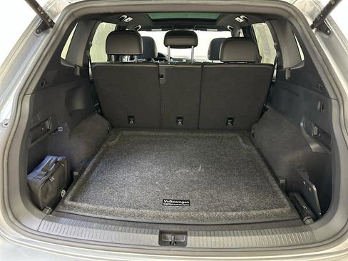 Used 2022 Volkswagen Tiguan SE R-Line image 25