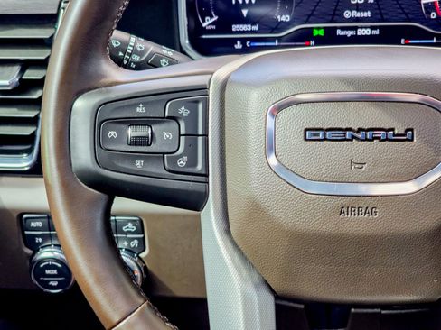 Used 2024 GMC Sierra 3500 Denali w/ Technology Package image 31