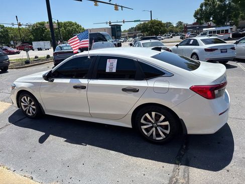 Used 2022 Honda Civic LX image 5