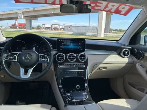 Used 2021 Mercedes-Benz GLC 300 image 31