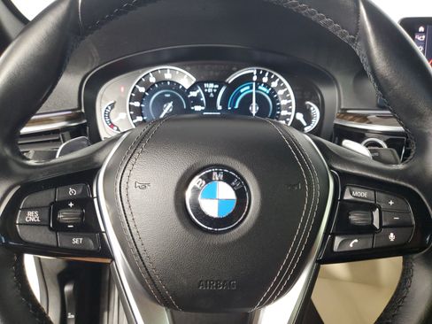 Used 2019 BMW 530e w/ Convenience Package RWD image 23