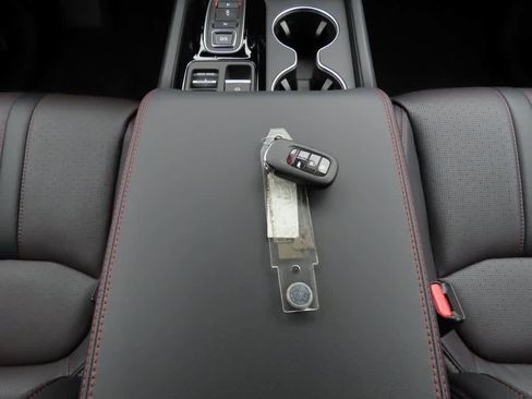 New 2025 Honda Pilot Black Edition image 29