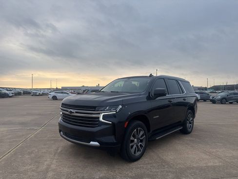Used 2022 Chevrolet Tahoe LT w/ Luxury Package image 8