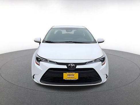 Used 2025 Toyota Corolla LE FWD image 4