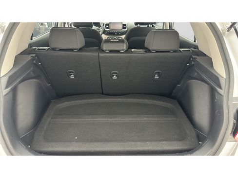 Used 2025 Hyundai Venue SEL FWD image 26
