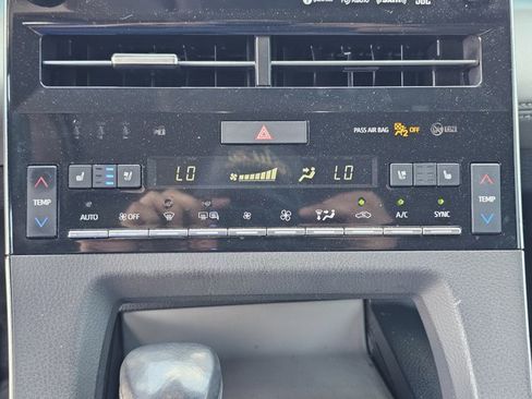 Used 2021 Toyota Avalon Limited w/ Advanced Safety Package FWD image 29