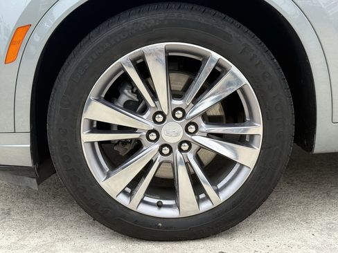 Used 2023 Cadillac XT6 Premium Luxury FWD image 13