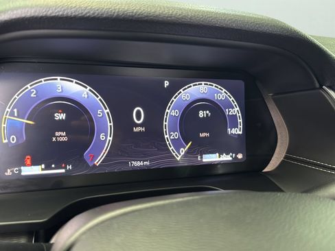 Used 2024 Jeep Grand Cherokee Altitude RWD image 13