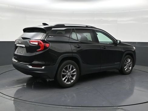 Used 2023 GMC Terrain SLT w/ LPO, Floor Liner Package FWD image 5