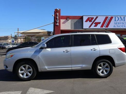 Used 2010 Toyota Highlander 2WD image 4