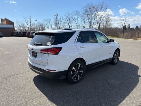 Used 2023 Chevrolet Equinox Premier image 9
