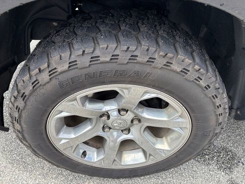 Used 2017 RAM 1500 Laramie w/ Convenience Group AWD/4WD image 22