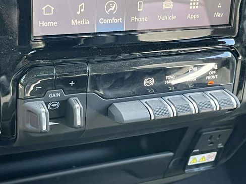 Used 2025 RAM 2500 Laramie image 17