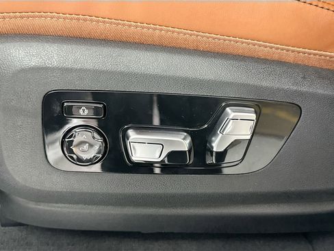 New 2026 BMW X5 M60i image 19