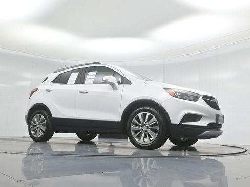 Used 2017 Buick Encore Preferred image 4