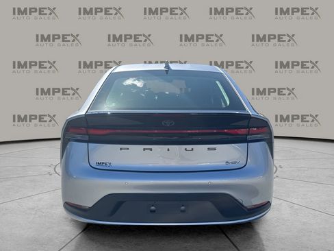 Used 2024 Toyota Prius LE image 4