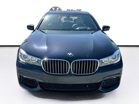 Used 2019 BMW 740i w/ Executive Package RWD image 2