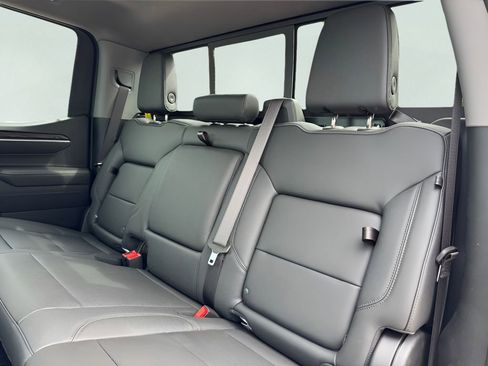 New 2026 GMC Sierra 1500 SLT AWD/4WD image 13