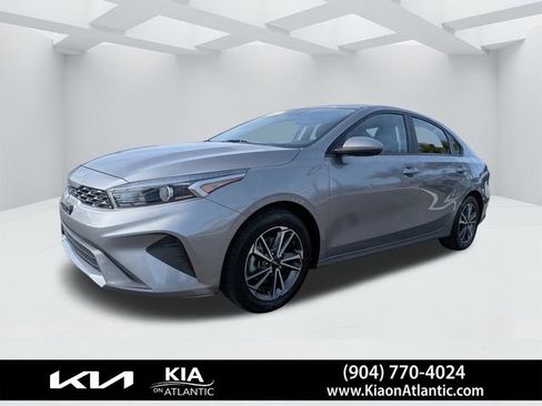 Used 2022 Kia Forte LXS image 6