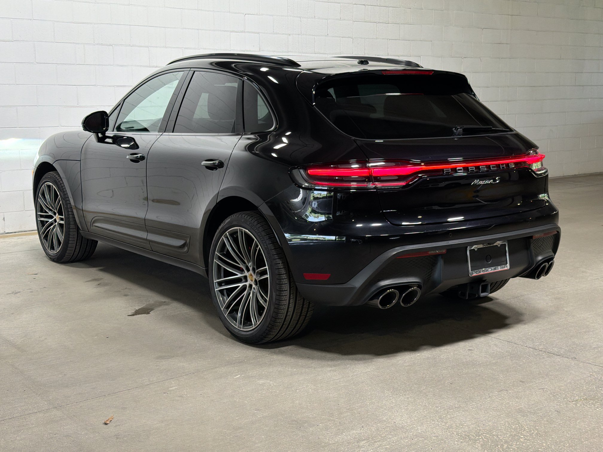 Used 2026 Porsche Macan S AWD/4WD image 3