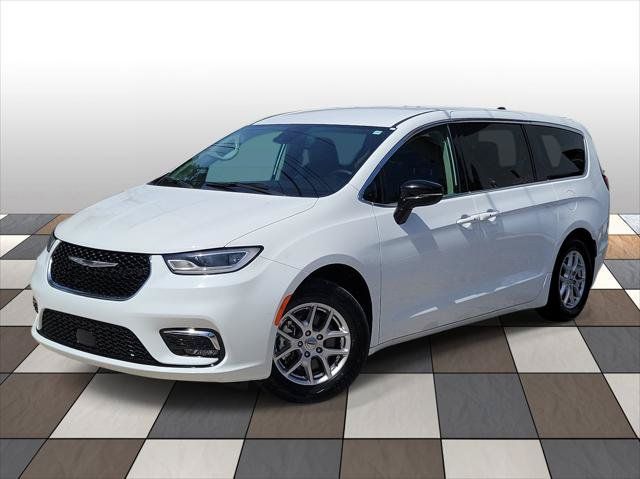 Used 2024 Chrysler Pacifica Touring-L FWD 360° Tour