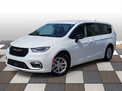 Used 2024 Chrysler Pacifica Touring-L