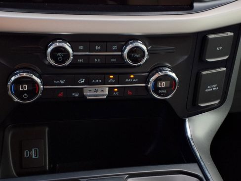 Certified 2021 Ford F150 XLT w/ Equipment Group 302A High image 16