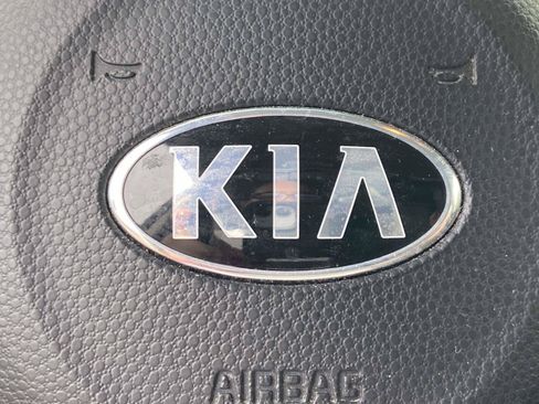 Used 2016 Kia Soul FWD image 24