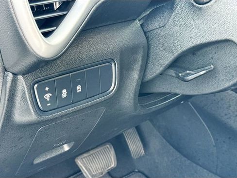 Used 2024 Kia Soul LX w/ Option Group 015 FWD image 10