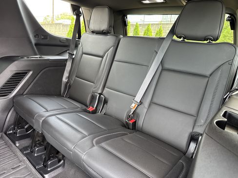 Used 2023 GMC Yukon Denali w/ LPO, Floor Liner Package AWD/4WD image 32