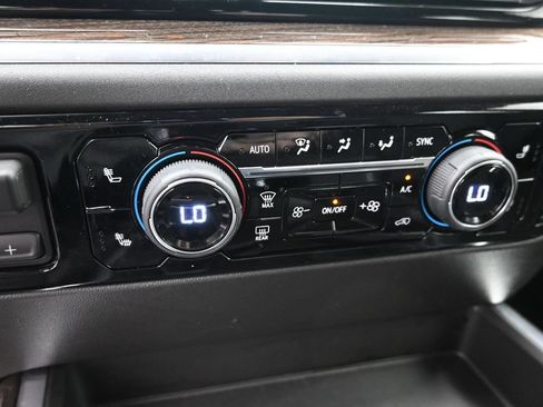 Used 2025 Chevrolet Silverado 1500 LT Trail Boss w/ Convenience Package II AWD/4WD image 20