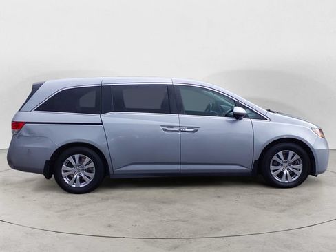 Used 2016 Honda Odyssey SE image 4