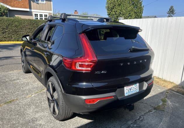 Used 2023 Volvo XC40 Recharge Ultimate w/ Protection Package Premier AWD/4WD image 3