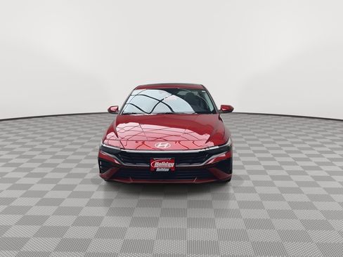 Used 2024 Hyundai Elantra Limited image 32