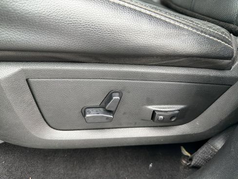 Used 2018 RAM 1500 Sport image 26