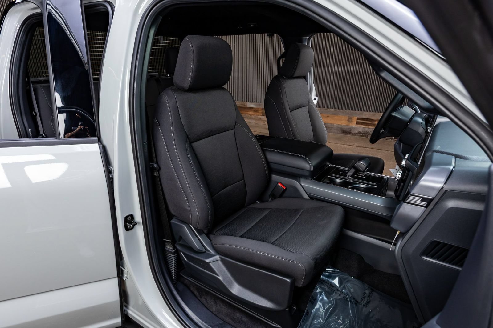 Used 2026 Ford F150 XLT w/ XLT Black Appearance Package AWD/4WD image 30