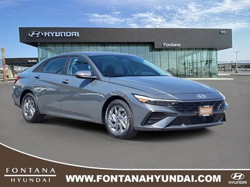 New 2026 Hyundai Elantra Hybrid FWD image 1
