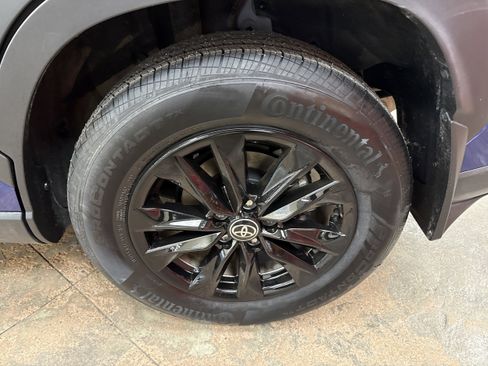 Used 2022 Toyota Corolla Cross LE w/ Black Badges Package (TMS) image 9