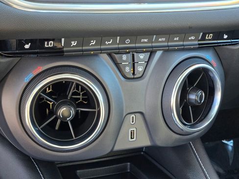 Used 2023 Chevrolet Blazer LT w/ Convenience Package FWD image 21