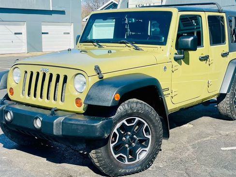 Used 2013 Jeep Wrangler Unlimited Sport image 1