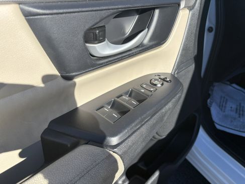 Used 2020 Honda CR-V LX image 11