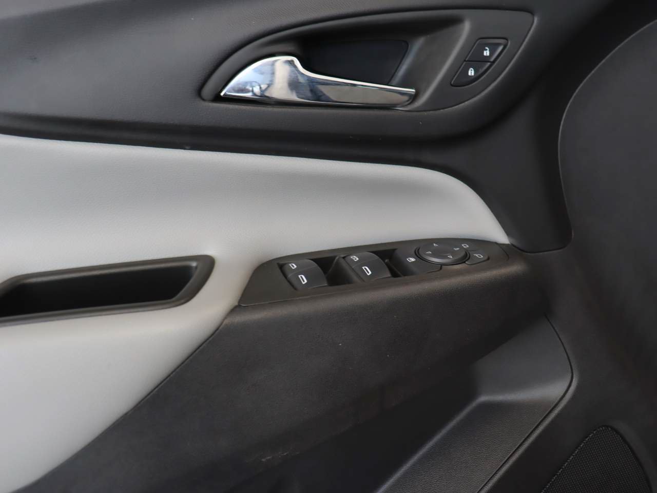 Certified 2024 Chevrolet Equinox LS w/ Driver Confidence II Package FWD image 14