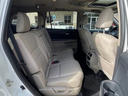 Used 2016 Honda Pilot Touring image 31
