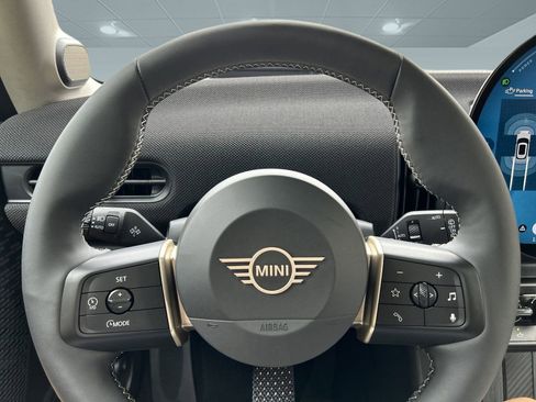 Certified 2025 MINI Cooper 2-Door Hardtop image 14