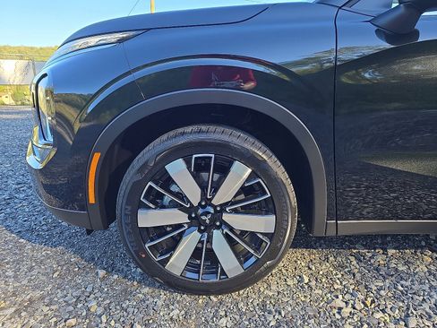 New 2025 Mitsubishi Outlander SE image 8