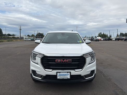 Used 2024 GMC Terrain SLE AWD/4WD image 2