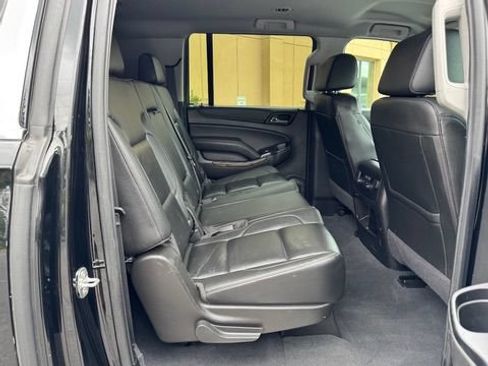 Used 2020 Chevrolet Suburban LT AWD/4WD image 20